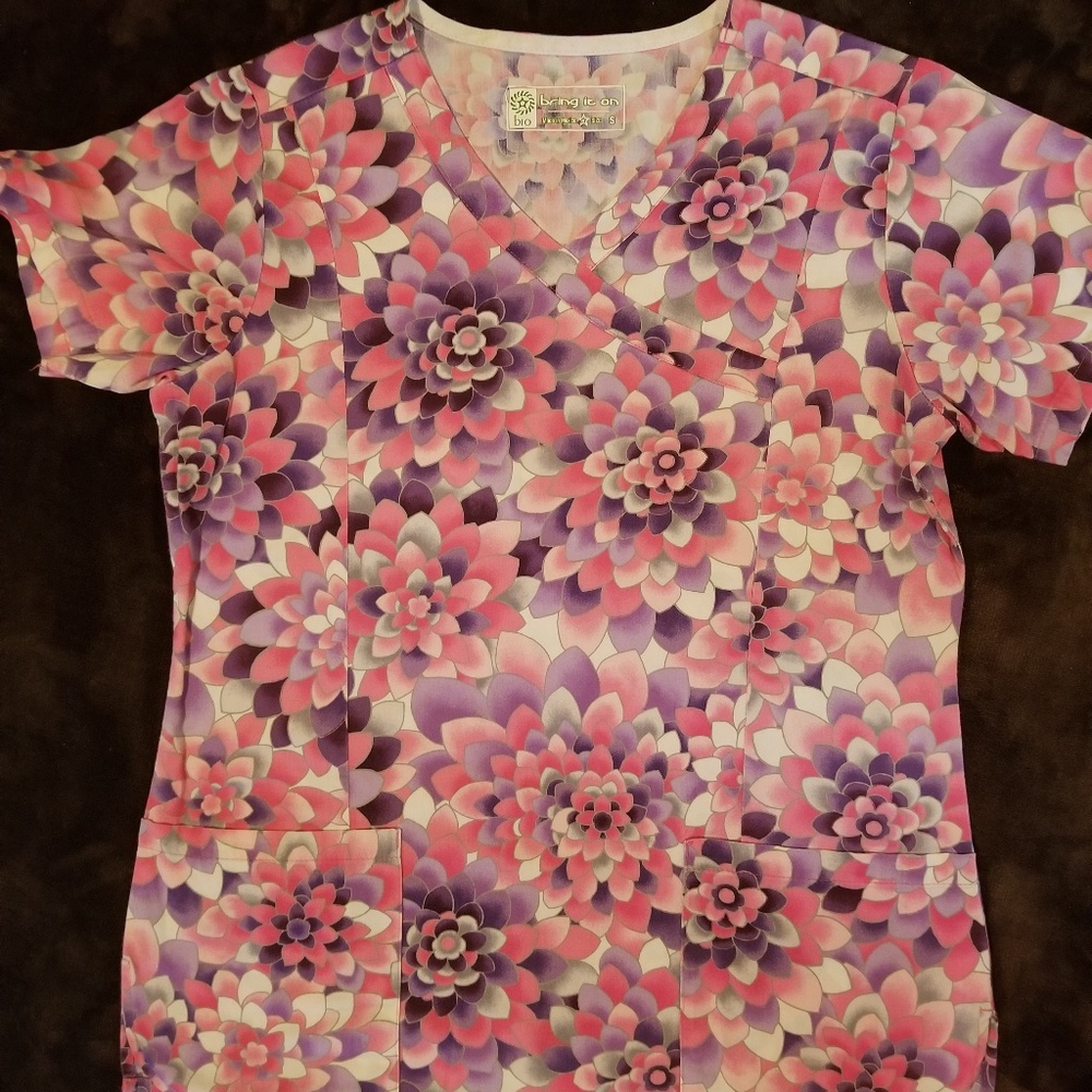 BIO by White Swan scrub top